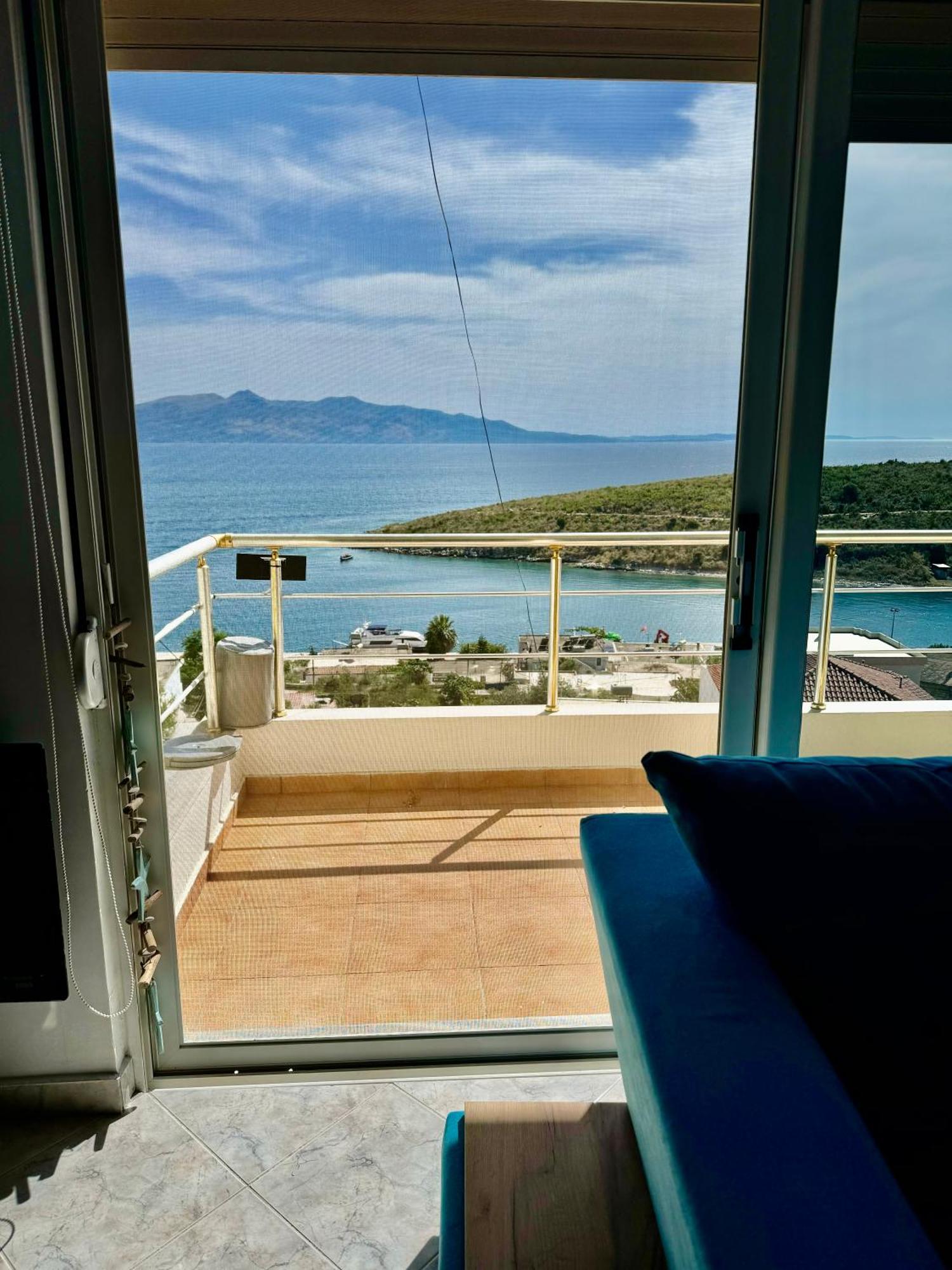 Comfy Blue Sarande Apartment Exterior photo